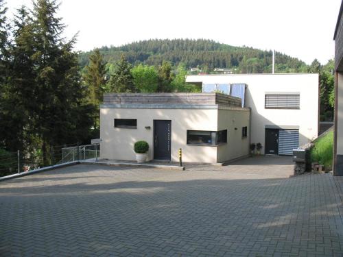 Adenau Apartment | Oceanfront RING-RACE-FLATS: 4-Star Retreat with Views