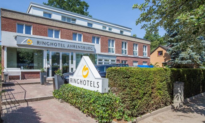 Ahrensburg Hotel | Pet-Friendly Retreat at Ringhotel Ahrensburg - Rated 8.2/10