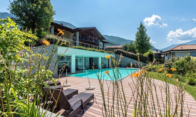 Colico Apartment | Discover Rio Bo Stella Holiday Apartment with Pool & Spa
