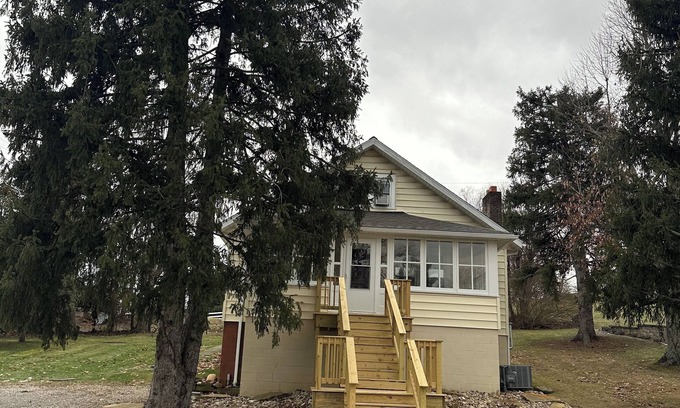 Kerr House | Perfect Getaway: Rio Grande "Dean Lewis" House Near Campus