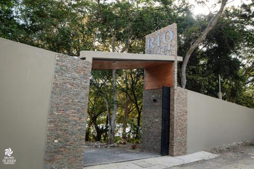 Jalpan de Serra Hotel | Inviting RIO HOTEL Y GLAMPING with Pool Access & Great Reviews