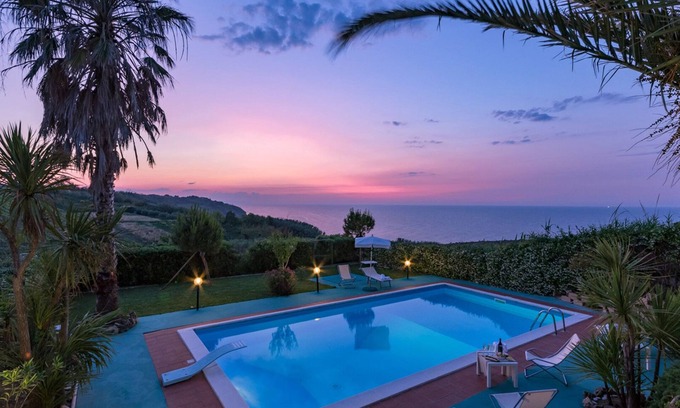 Ortona Villa | Relaxing Retreat at Ripari Di Giobbe 6+2, Emma Villas
