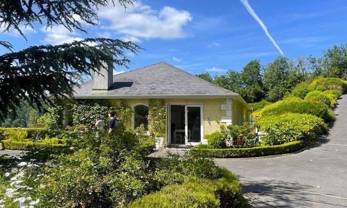 Inistioge House | Scenic Ripponlea Inistioge with Family & Pet-Friendly Amenities