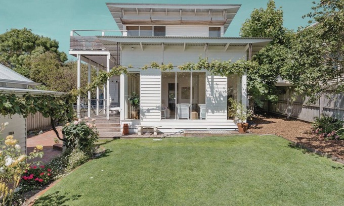 Point Lonsdale House | Experience Ripview: Oceanfront Oasis with Pool & Spa
