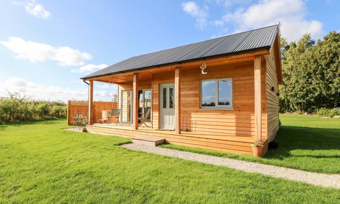 North York Moors National Park Cottage | Romantic Retreat at Rising Sun Cottage with Spa & Hot Tub