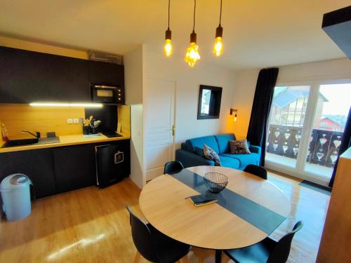 Risoul Apartment | Comfortable Risoul Apartment with Pool and Ocean Views