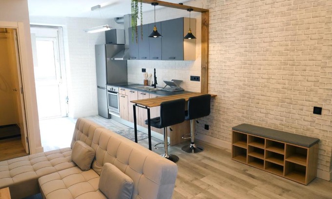Tremp Apartment | Rita: Ideal Apartment for Two, Pet Friendly & Wheelchair Accessible
