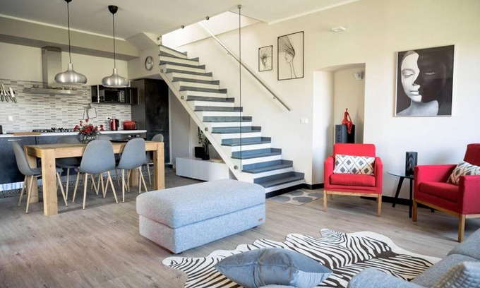 San Terenzo House | Guest Rated 10/10 at Ritratto di Donna - Perfect for Families