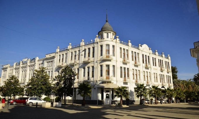 Mgudzyrhva Hotel | Discover Ritsa Hotel: Oceanfront Bliss with Breakfast Included