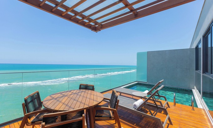 Vila da Trinta Hotel | Experience Ritz Barra de São Miguel: Ocean View & Spa Retreat