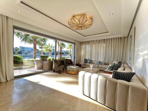 Allyene Apartment | Ritz carlton luxurious stay