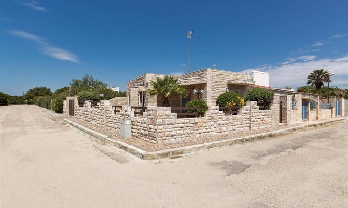 Punta Prosciutto Apartment | Pet-Friendly Retreat with Ocean View at 937 Riva del Conte
