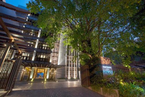 Phra Athit Hotel | Riva Surya Bangkok: 4-Star Oasis with Oceanfront Views