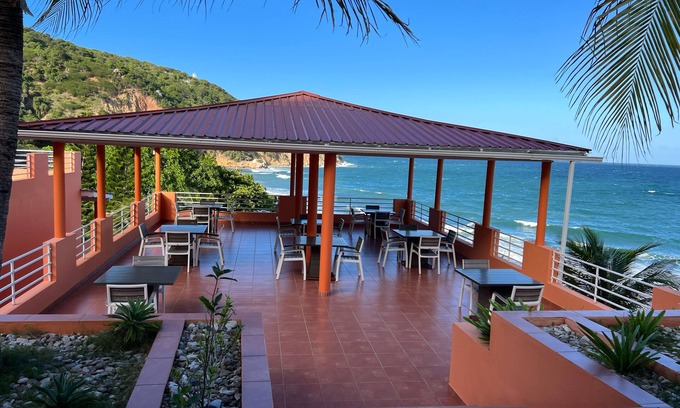 Rival Beach Hotel | Rival Hotel: Family-Friendly Stay with Pool and Spa