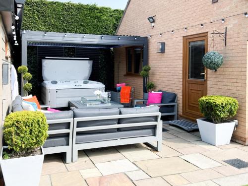 King's Lynn House | Discover Rivendell Lodge: Guest Rated 10/10 & Pet Friendly