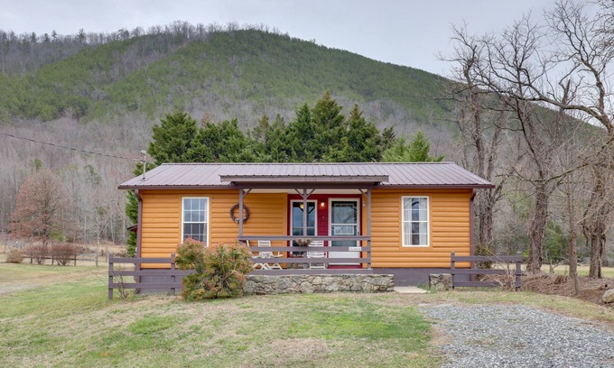 Hot Springs Cabin | Relaxing Riverfront Cabin with Private Hot Tub & Spa