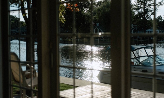 Bay City Cabin | Beautiful River & Bay Views at Shirley’s Temple, Bay City