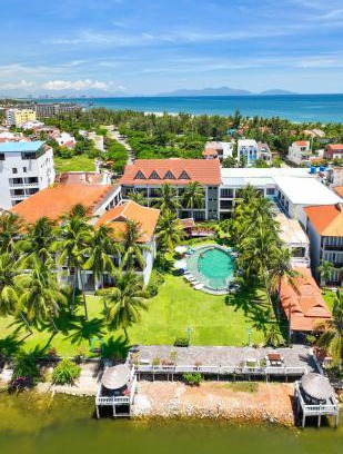 Cua Đai Resort | Discover River Beach Resort & Residences: Oceanfront Oasis