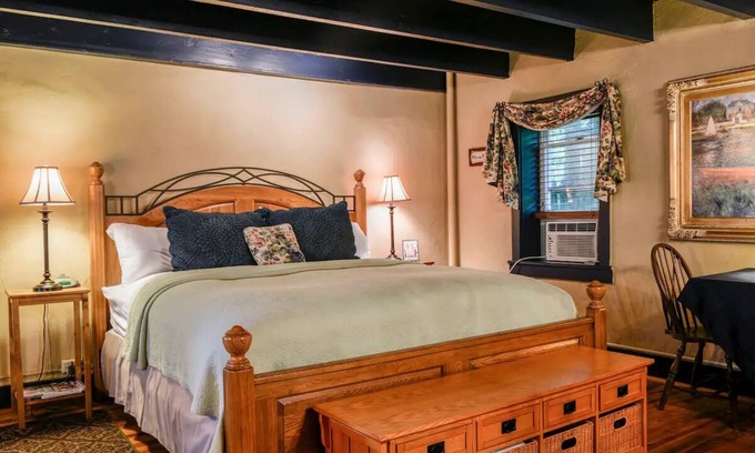 Harrisonburg Cabin | Relax at River Birch Cabin - Cozy Retreat with Hot Tub