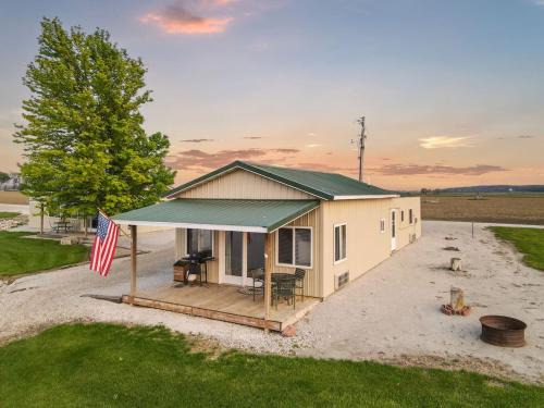 Burt County House | River Cabin with Grill and Boat Slip