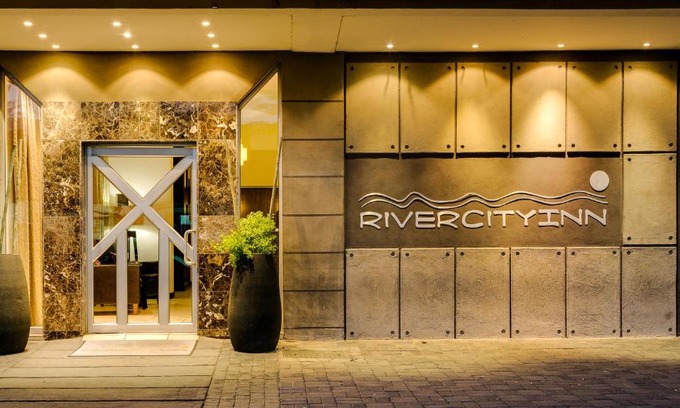 Upington Hotel | Family-Friendly River City Inn with Great Amenities Await