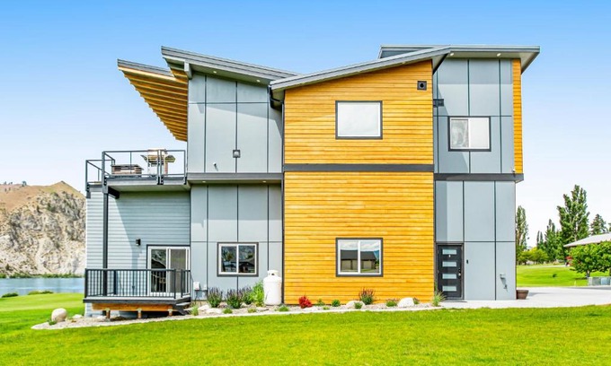 Orondo House | Relaxing Retreat at River Daze: Pet and Child Friendly