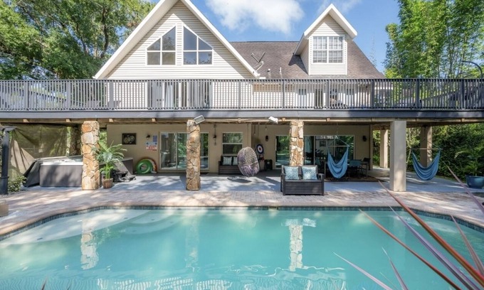 Temple Terrace House | Perfect River Front Estate with Heated Pool & Spa Amenities