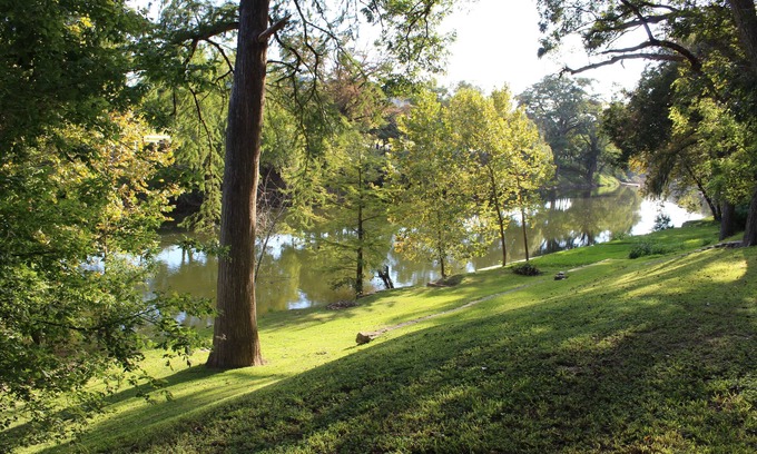 New Braunfels House | Idyllic Riverfront Retreat on the Guadalupe in New Braunfels