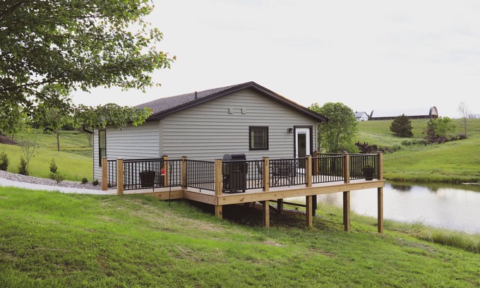 Bloomfield House | River Hill Farm Cottage