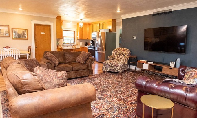 Rockton House | Historic River House: Family-Friendly Retreat in Rockton, IL