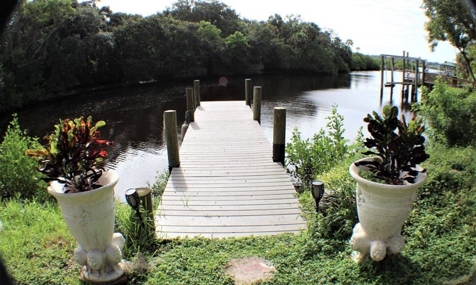 Riverview House | Experience River Jewels and Pearls: Pet Friendly Haven