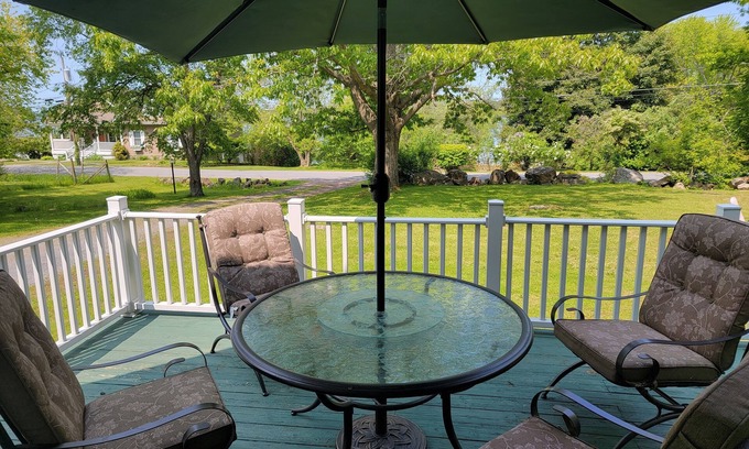 Alexandria Bay Cottage | River Life Cottage: A Perfect Family Retreat in NY
