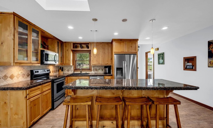 Kingsland House | River Oaks Place