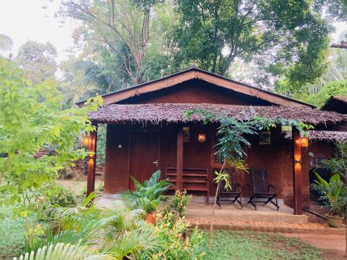Udawalawa Hotel | Cozy Retreat at River Place Resort Udawalawa with Breakfast