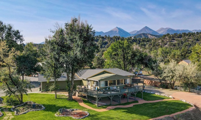 Howard House | River Place Retreat- Perfect Retreat for Large Groups or Families