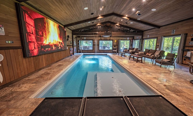 Maiden Rock Cabin | River Pools Cabin - Indoor Pool, Lake Access