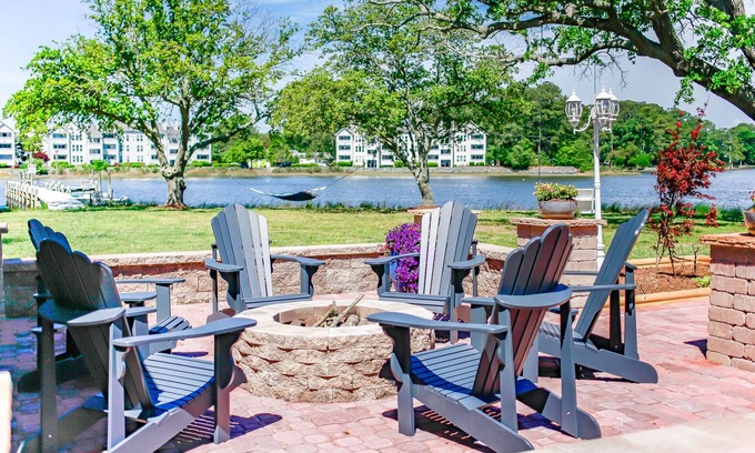 Hampton House | Idyllic River Retreat at Stonehurst with Ocean View & Pool