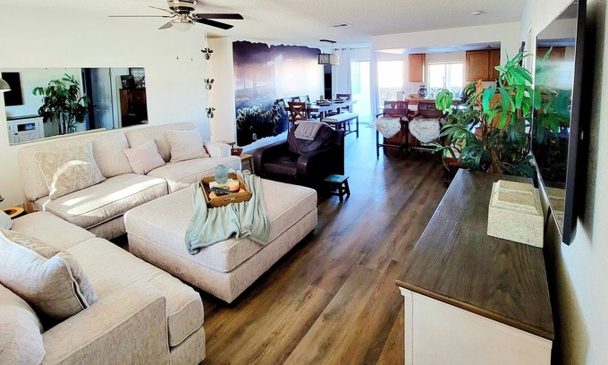 Bullhead City House | Unwind at a Cozy River Retreat with Mountain Views