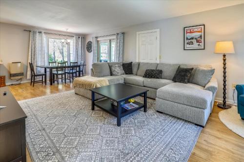 Stowe Area House | Pet-Friendly Retreat at River Road - Guest Rated 10/10