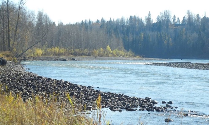 Smithers House | Tranquil River Rock Ranch: Ideal Country Fishing Retreat