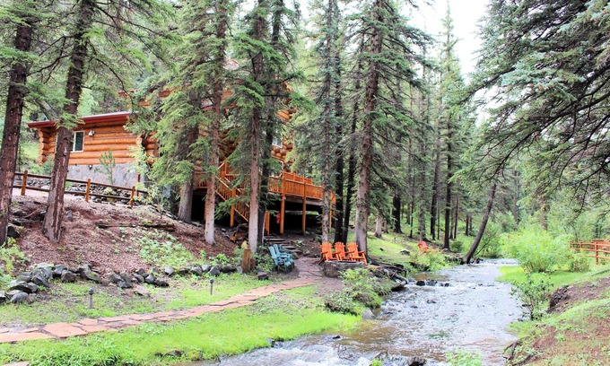 Greer Cabin | River Serenity managed by Cabin Butler