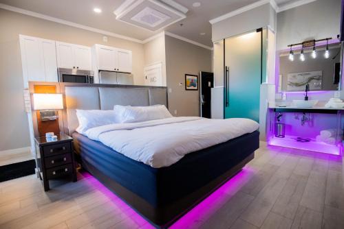 Washington Hotel | Pet-Friendly River Sirens Hotel with Top-Rated Amenities