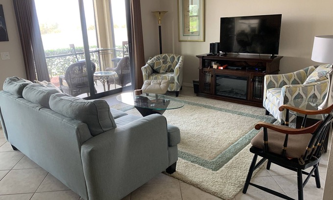 Bradenton Condo | Pet-Friendly River Strand Condo with Pool and Golf Access
