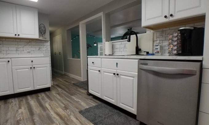 Weeki Wachee Gardens House | Experience River Therapy: 10/10 Rated with Ocean Views
