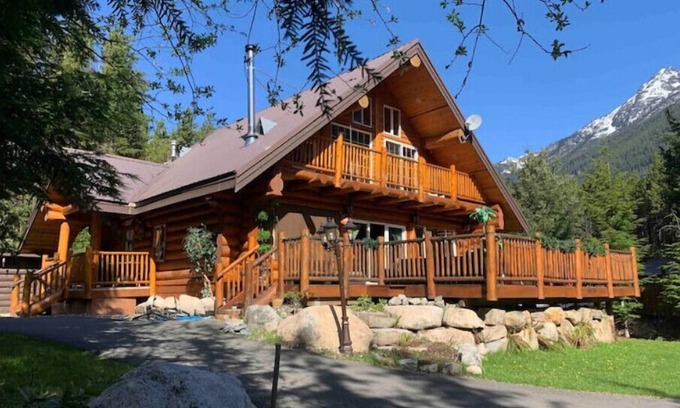 Popkum Ski Chalet | Experience River Valley Lodge - Best of BC Awaits You