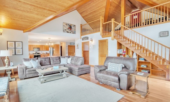 Rumford Center House | Cozy River Valley Sunset Home near Bethel & Newry