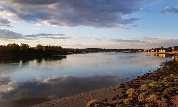 Rochester Apartment | Riverside 2 Bedroom Apartment with Spa & Breakfast Included