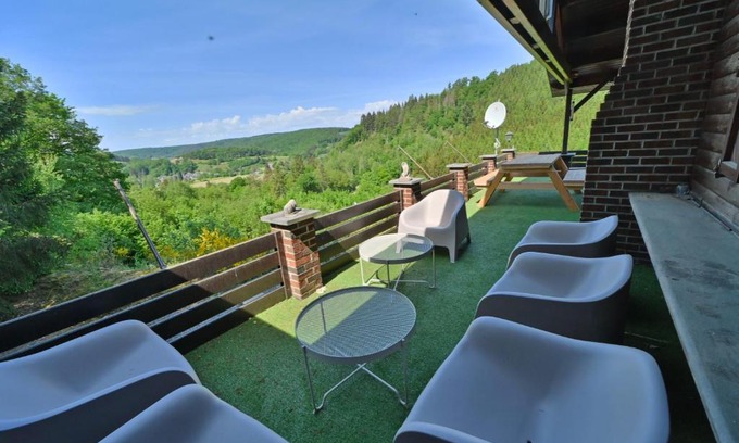 Rendeux Ski Chalet | Scenic River View Hotel with Hot Tub and Pet-Friendly Options
