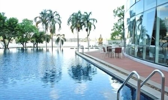 Bang Pakok Apartment | Scenic River View Condominium with Pool & Breakfast Included