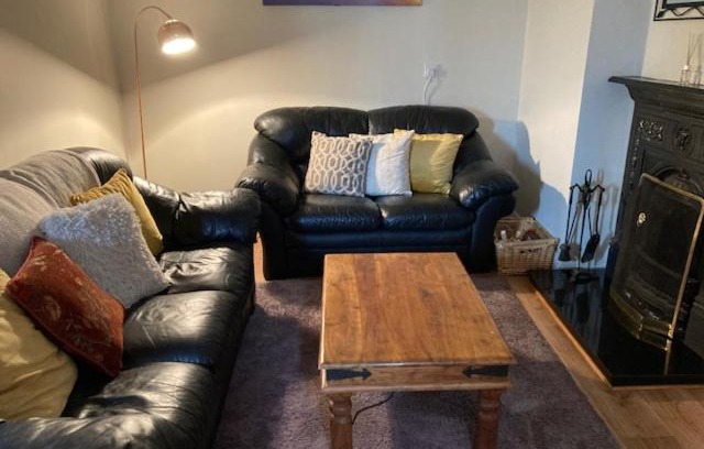 Cahirciveen House | Serene River View Hotel with Pet Friendly Amenities